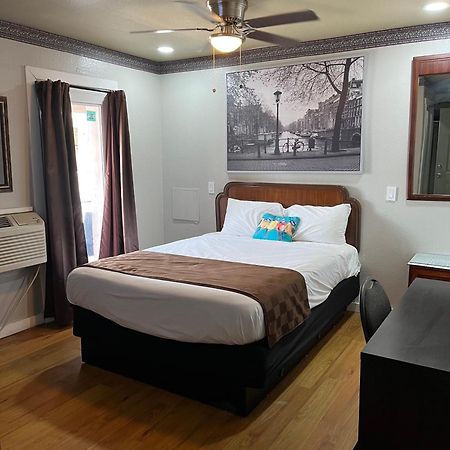 نازف سبرينغز Outpost Motel المظهر الخارجي الصورة