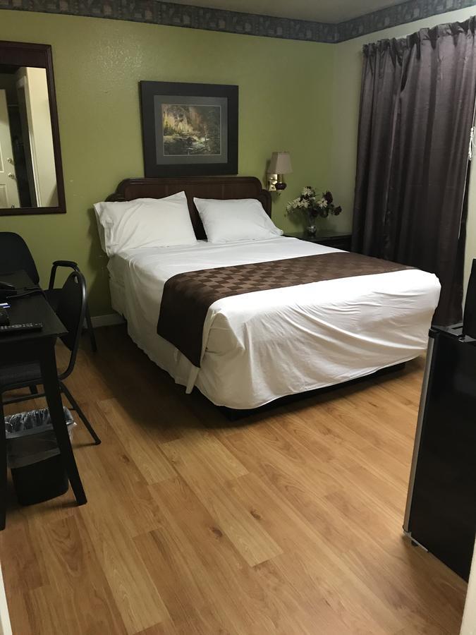 نازف سبرينغز Outpost Motel المظهر الخارجي الصورة